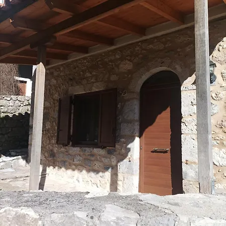 ο θολοσ Stemnitsa